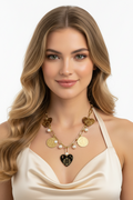 512 BRULL Collar con cadena de clips y dijes – Medallón dorado, Corazones y Perlas